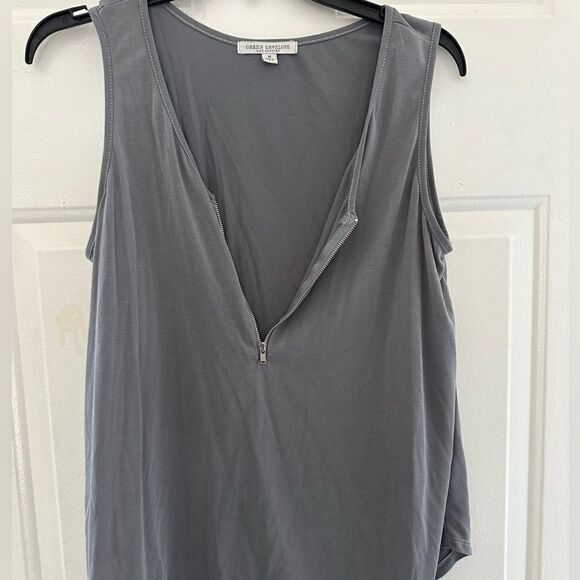 Green Zip tank blouse - Picture 1 of 3